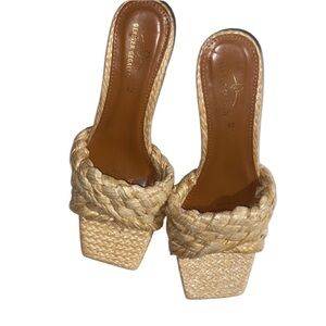Tan Woven Heeled Sandals Braided Open Toe Size 10.5 EU 42